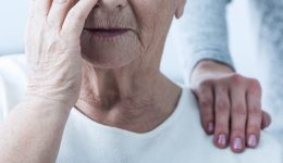 Alzheimer Hastalığının Belirtileri Nelerdir? Tedavisi Mümkün müdür?