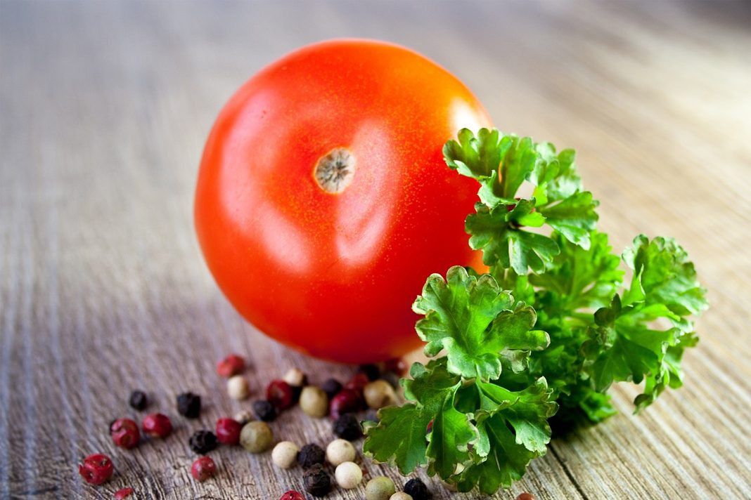domates-neye-iyi-gelir-domatesin-faydalari-ve-yemeklerde-kullanimi-39558