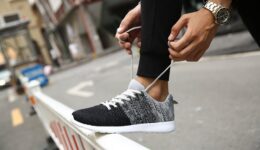 Erkekler Sneaker Ayakkabı İle Kombin Nasıl Yapar