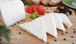 Ezine Peyniri Nasıl Saklanır? Faydaları, Zararları ve Kalori Miktarı