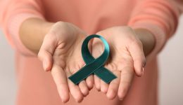 Serviks Rahim Ağzı Kanseri Neden Olur, Kimlerde Görülür? Teşhis ve Tedavisi