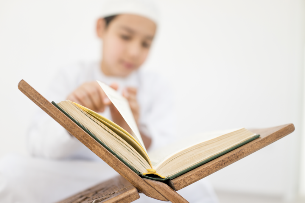Vakıa Suresinin Arapça Okunuşu Faziletleri! Anlamı, Sırları ve Meali