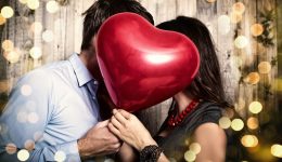 Büyüleyici Aşk Sözleri: Kalbinizi Eriten Cümleler