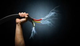 Elektrik Sözleri: Elektriğin Gücü ve Bilimin Sırları