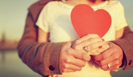 Kalbinizin Derinliklerinden Gelen Duygusal Aşk Sözleri