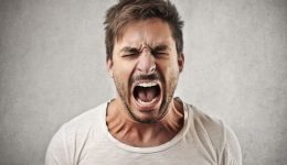 Öfkenin Dilinden: Kızgınlık Sözleriyle İçimi Döküyorum